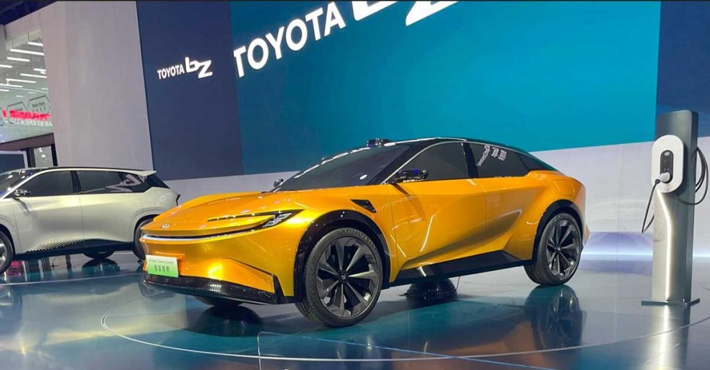 Toyota dan Huawei Berkolaborasi Kembangkan Sistem Kendaraan Pintar yang Baru