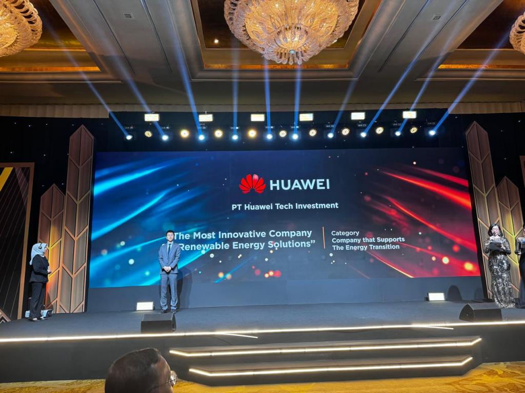 Dukung Transisi Energi, Huawei Diakui Paling Inovatif Hadirkan Solusi Energi Terbarukan di&nbsp;Indonesia