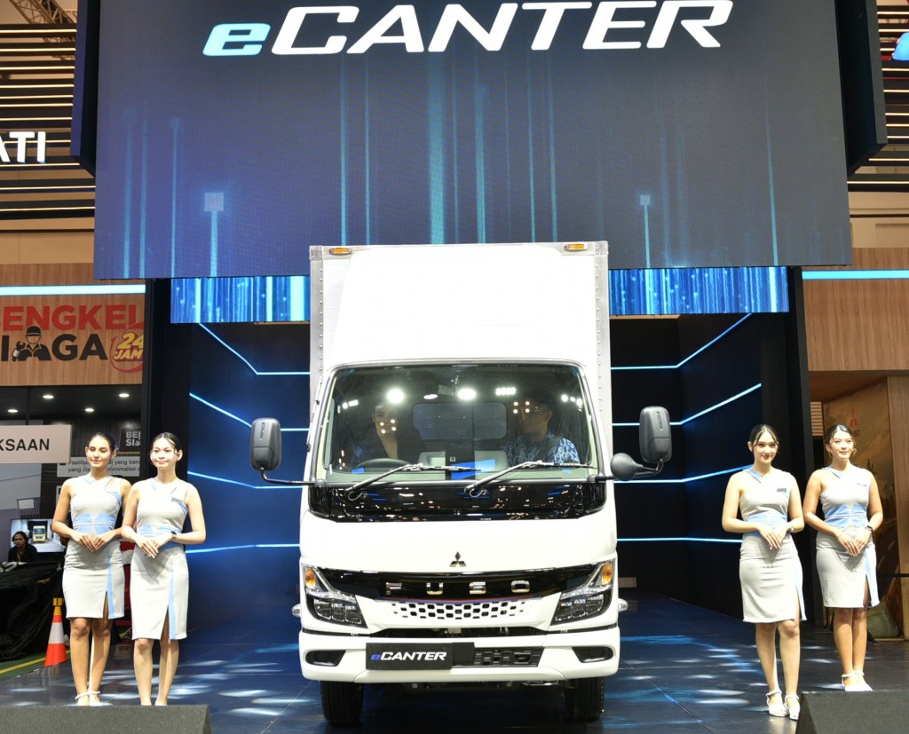 Mitsubishi FUSO Luncurkan Truk Listrik eCanter dan Tampilkan Inovasi Unggulan di Ajang GIIAS&nbsp;2024